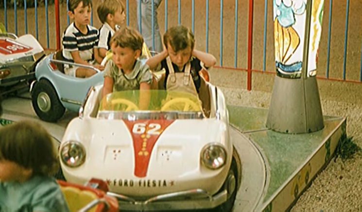 “The Forgotten Toy That Defined a Generation: The Mysterious Metal Object Every Kid from the 1950s Remembered”