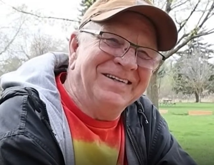 A 68-year-old Domino’s delivery driver just reminded the world that kindness still matters