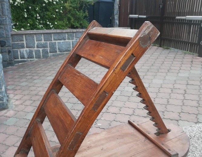 Exploring the Historical Significance and Functionality of a Timeless Wooden Cheese Press