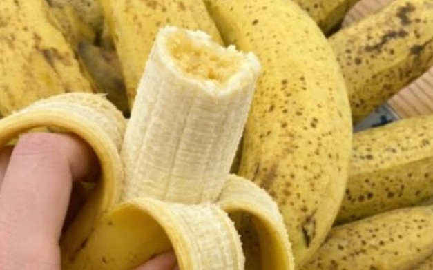 Why Adults Over 50 May Benefit from Eating One Banana Each Day