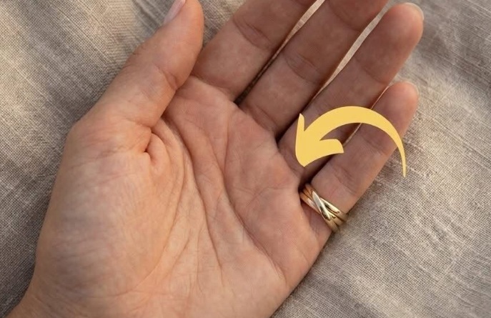 What It Truly Means When Women Choose Pinky Rings Today