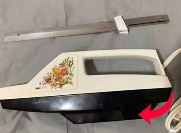The Vintage Kitchen Tool That Looks Like a Clothes Iron—But Was Designed for Carving Food