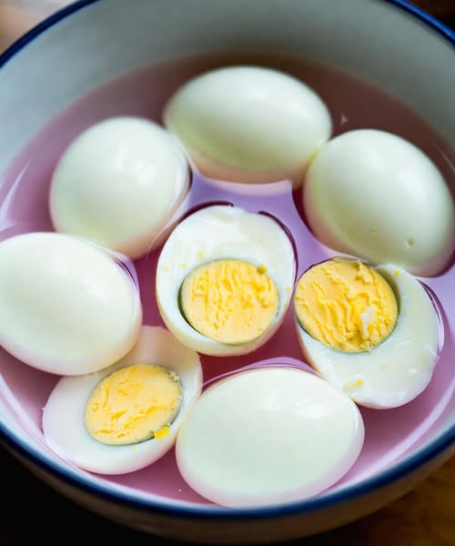 What Happens When You Eat Boiled Eggs Every Morning: Insights from Nutrition Experts, Doctors, and Research Studies