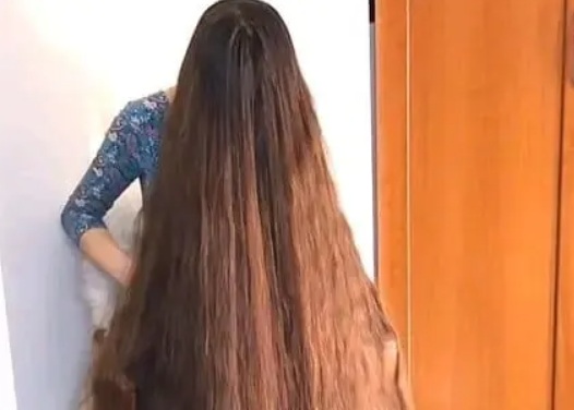 Woman cuts her hair for the first time